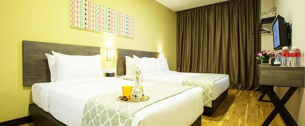 Humaira Hotel Tanah Merah  Buitenkant foto