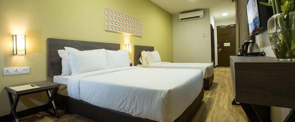 Humaira Hotel Tanah Merah  Buitenkant foto