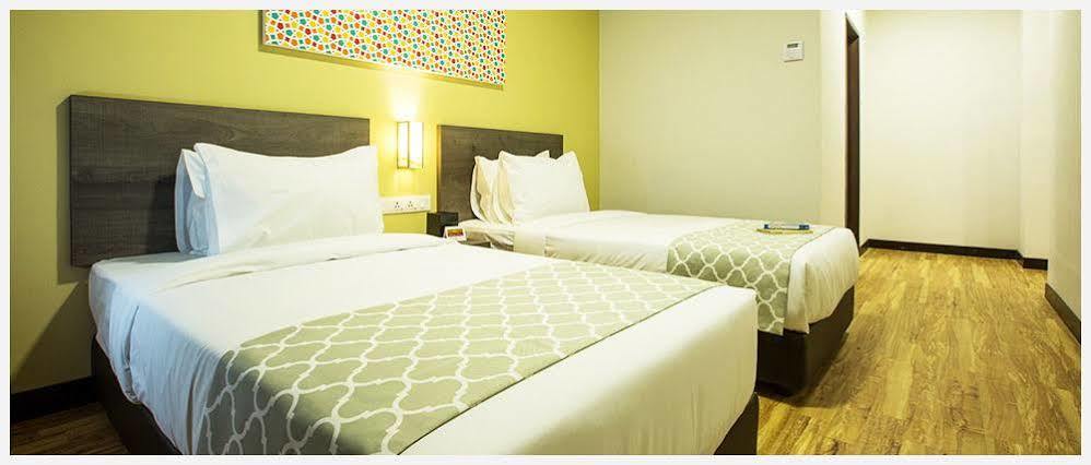 Humaira Hotel Tanah Merah  Buitenkant foto