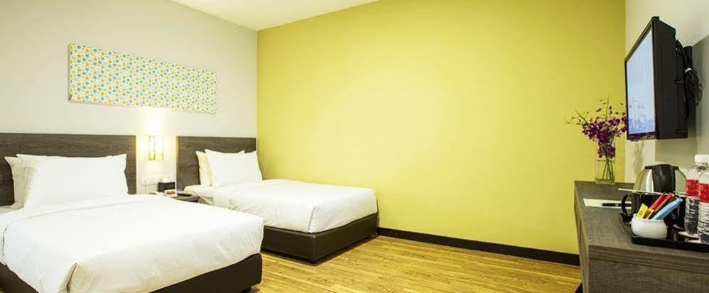 Humaira Hotel Tanah Merah  Buitenkant foto